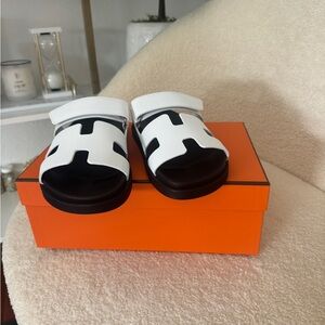 Authentic Hermes Cypres White Blanc Size 37 women 6.5 7